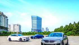 BMW 5 Series mới chính thức ra mắt tại Việt Nam: Thay đổi để dẫn đầu 