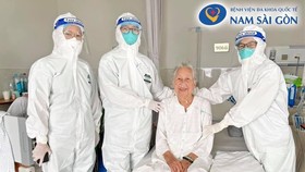 Cụ bà 89 tuổi xuất viện khỏe mạnh sau thời gian dài ngày điều trị Covid-19