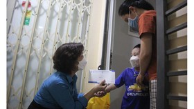 Đà Nẵng: Hơn 1.200 suất quà tặng công nhân ở lại đón tết