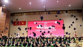 Lễ tốt nghiệp cho 114 sinh viên y khoa và 46 sinh viên dược khoa. Ảnh: vnuhcm.edu.vn