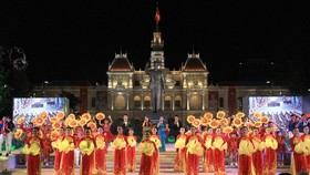 Chương trình nghệ thuật "Việt Nam trong trái tim ta"