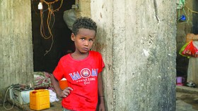 Trẻ em tị nạn tránh xung đột tại Yemen thiếu nhiều điều kiện  cơ bản của cuộc sống