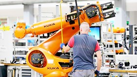 Công ty sản xuất robot công nghiệp Kuka, bài học đau đớn của Đức