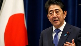 Đảng Dân chủ Tự do (LDP) của Thủ tướng Nhật Bản Shinzo Abe đang dẫn đầu cuộc thăm dò về bầu cử. Ảnh: REUTERS