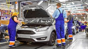 Một nhà máy sản xuất ô tô hiệu Ford tại Nga nguy cơ ngừng sản xuất.