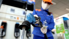 Đề xuất giảm thuế bảo vệ môi trường đối với xăng dầu tới mức sàn