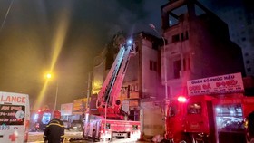 Bình Dương: Cháy quán karaoke, 14 người tử vong