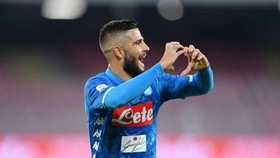 Napoli lo lắng chấn thương của Lorenzo Insigne 