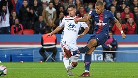 Lyon đẩy giá cầu thủ lên trước mùa chuyển nhượng