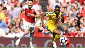 Arsenal - Crystal Palace 2-3: Benteke, Zaha và McArthur quật ngã Pháo thủ