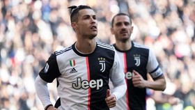 Cristiano Ronaldo vượt qua Batistuta, Platini và cả Rô béo ở Serie A