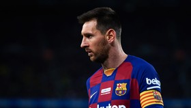 Messi thỉnh cầu Barcelona xử 3 sếp lớn mới triển hạn hợp đồng