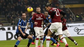 Ibrahimovic ghi bàn nhưng Inter vẫn thắng