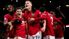Man United mừng chiến thắng Man City