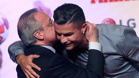 Chủ tịch Florentino Perez và Ronaldo