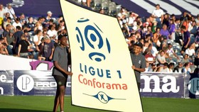 Ban tổ chức giải Ligue 1 phải vay tiền cho các CLB mượn