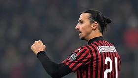 Zlatan Ibrahimovic vẫn tỏa sáng với Milan