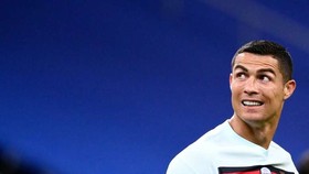 Ronaldo trong màu áo tuyển Bồ Đào Nha