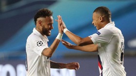Kylian Mbappe và Neymar (trái) dẫn đầu danh sách Nhân vật thể thaoở Pháp