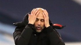 Pep Guardiola đau đầu vì mất quân