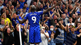 Romelu Lukaku gây ấn tượng cực mạnh ở Stamford Bridge