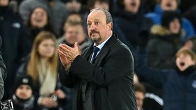 Rafa Benitez ngạc nhiên khi lời thỉnh cầu bị từ chối