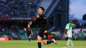 Daichi Kamada ấn định chiến thắng cho Eintracht Frankfurt trước Real Betis
