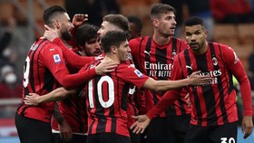 AC Milan hiện đã có 16 cầu thủ khác nhau ghi bàn trong đội hình