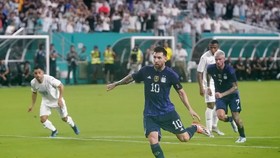 Messi ghi 2 bàn trong trận thắng Honduras