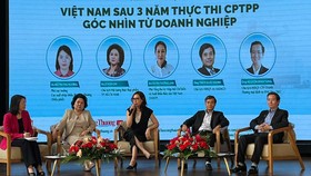 Nhiều doanh nghiệp, chuyên gia đã thảo luận để tìm kiếm giải pháp xuất khẩu bền vững cho doanh nghiệp Việt