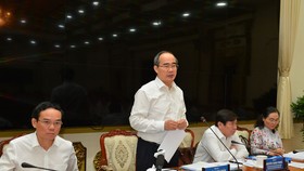 Bí thư Thành ủy Nguyễn Thiện Nhân phát biểu chỉ đạo công tác phòng chống dịch. Ảnh: Việt Dũng