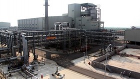 Nhà máy sản xuất xơ sợi polyester Đình Vũ, một trong 12 dự án chậm tiến độ, kém hiệu quả của Bộ Công Thương. (Nguồn: Báo ảnh Việt Nam)