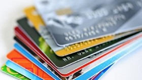 Thẻ ATM sẽ được thay thế bằng thẻ chip từ 31/3/2021.