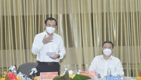 Bí thư Thành ủy TPHCM Nguyễn Văn Nên phát biểu tại buổi làm việc với BQL KCX-KCN TPHCM. Ảnh: CAO THĂNG