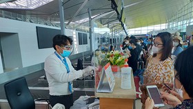 Nhu cầu đi lại của người dân bằng đường hàng không chưa tăng trở lại sau giai đoạn giãn cách xã hội. Trong ảnh: Hành khách tại sân bay Phú Quốc ngày 21-11Ảnh: Dương Ngọc