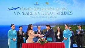 Vietnam Airlines và Vinpearl ký kết hợp tác chiến lược phát triển hàng không-du lịch an toàn. 