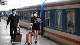 Ngành đường sắt chạy thêm nhiều đoàn tàu trong dịp Tết Dương lịch 2022. (Ảnh: Thành Đạt/TTXVN)