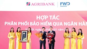 FWD Việt Nam chính thức triển khai hợp tác phân phối bảo hiểm qua ngân hàng Agribank