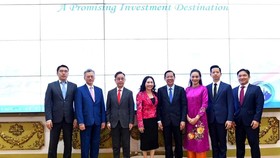 Chủ tịch UBND TPHCM Phan Văn Mãi gặp gỡ các nhà đầu tư Vạn Thịnh Phát, Orix, CK Asset.