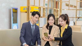 Nam A Bank luôn lấy KH làm trọng tâm trong chiến lược phát triển bền vững.