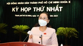 Chủ tịch HĐND TPHCM Nguyễn Thị Lệ phát biểu tại kỳ họp thứ nhất HĐND TPHCM khoá X. Ảnh: VIỆT DŨNG