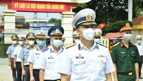 300 cán bộ, học viên Trường Cao Đẳng Hải quân và Trường Sĩ quan Lục Quân 2 tham gia chống dịch 