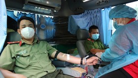 Công an quận Phú Nhuận hiến máu trong mùa dịch Covid-19