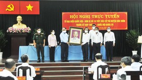 Chủ tịch nước Nguyễn Xuân Phúc: Sớm đưa huyện Hóc Môn thành đô thị phía Tây của TPHCM