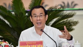 Bí thư Thành ủy TPHCM Nguyễn Văn Nên: Quan tâm chăm lo, hỗ trợ công nhân mất việc