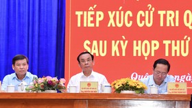 Bí thư Thành ủy TPHCM Nguyễn Văn Nên sinh hoạt tại tổ đại biểu Quốc hội đơn vị 4