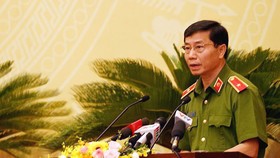 Giám đốc Cảnh sát PCCC Hà Nội Hoàng Quốc Định trả lời chất vấn