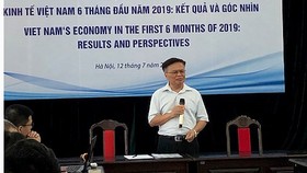 Việt Nam cần tiếp tục điều hành chính sách tiền tệ một cách thận trọng