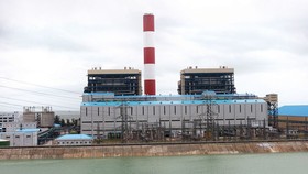 Các nhà máy điện than thải ra khoảng 16, 17 triệu tấn tro và xỉ mỗi năm