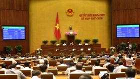 Quốc hội biểu quyết thông qua Nghị quyết về thí điểm một số cơ chế, chính sách tài chính - ngân sách đặc thù đối với thành phố Hà Nội